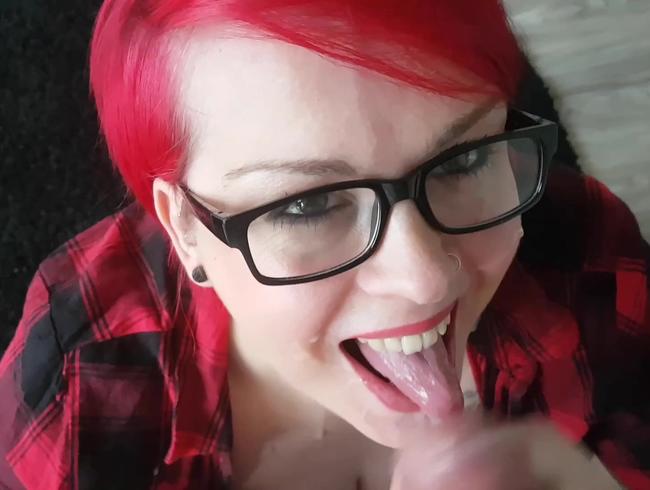 Intensive Curvy Blowjob with Glasses