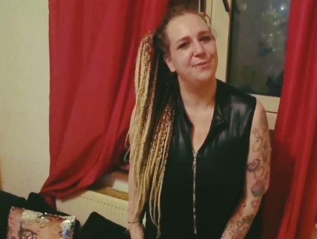 FICK MICH in meinem WETLOOK-ANZUG....HART in den Arsch gefick und Dicke Ladung ins Gesicht gespritzt