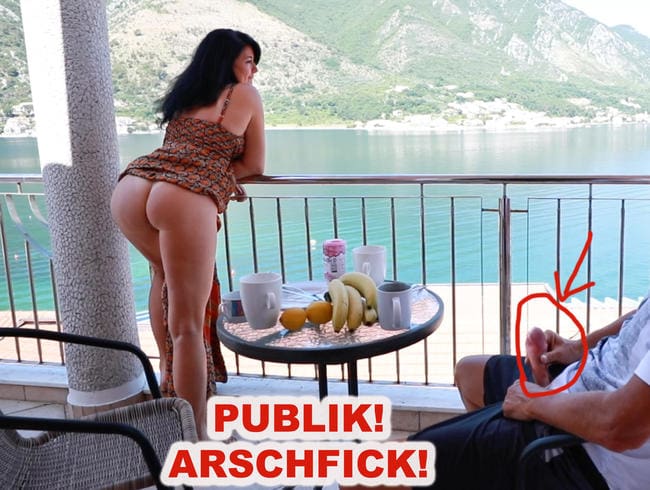 PUBLIK EXTREM! ARSCH GEFICKT AUF DER HOTELTERRASSE!