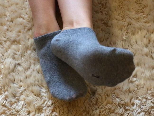 Meine herrlichen Füße in Socken verpackt (kein ton)